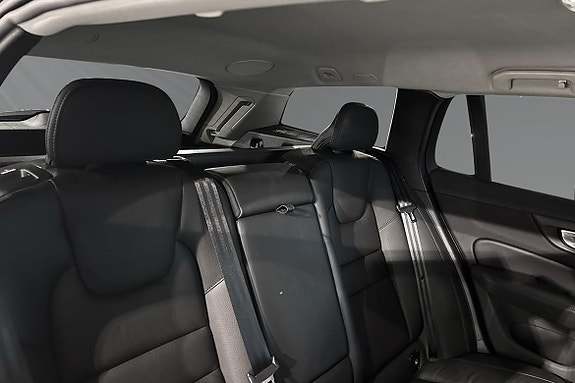 Volvo V60 11 of 14