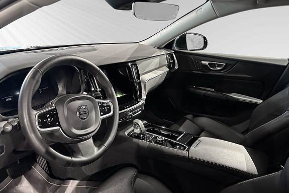 Volvo V60 7 of 14