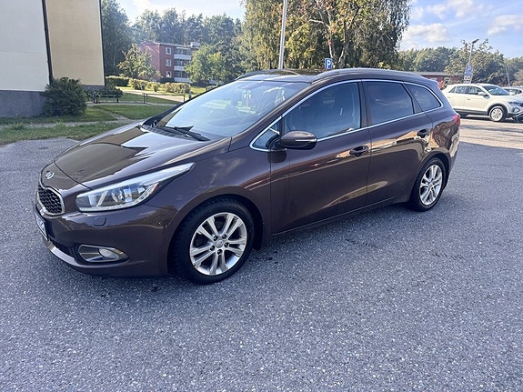 Kia Ceed 3 of 6