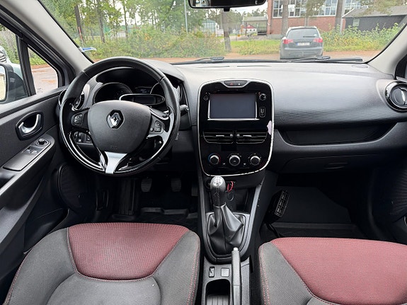 Mazda CX-3 12 of 15