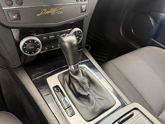 Mercedes-Benz C180 13 of 25