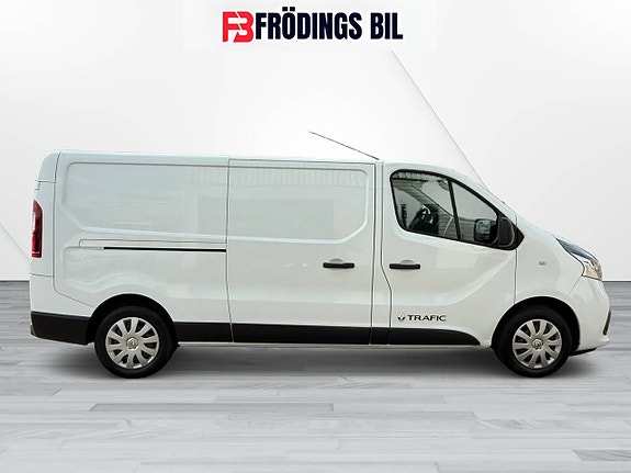 Renault Trafic 6 of 19