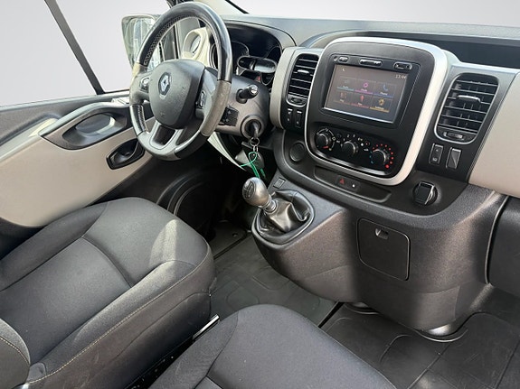 Renault Trafic 16 of 19