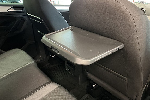 Volkswagen Tiguan 21 of 27