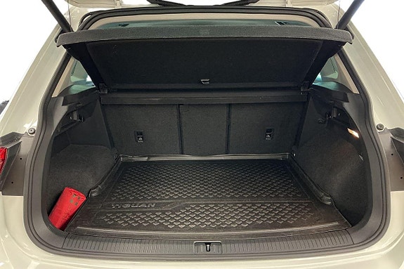 Volkswagen Tiguan 12 of 27