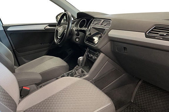 Volkswagen Tiguan 7 of 27