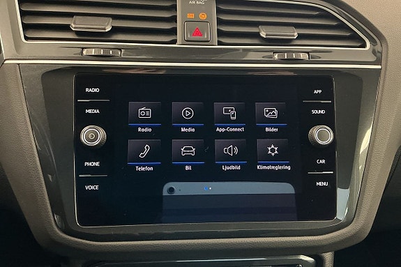 Volkswagen Tiguan 15 of 27