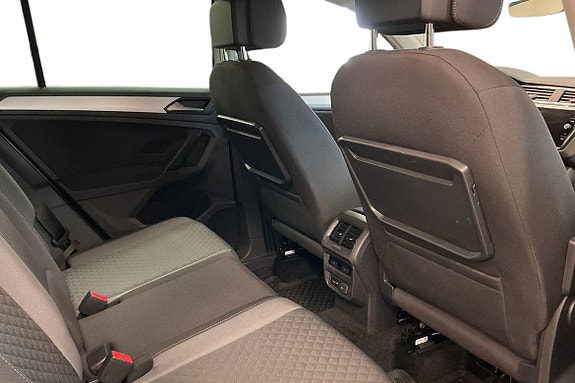Volkswagen Tiguan 9 of 27