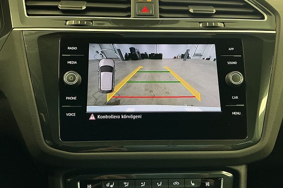 Volkswagen Tiguan 25 of 27