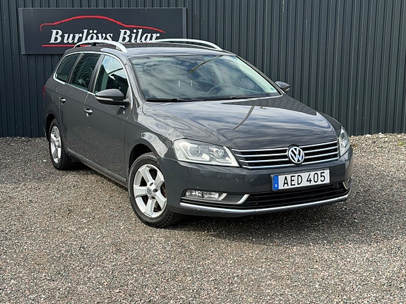 Volkswagen Passat 2 of 9