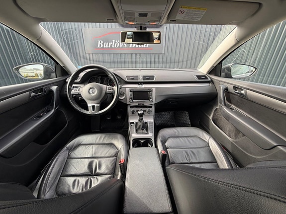Volkswagen Passat 9 of 9
