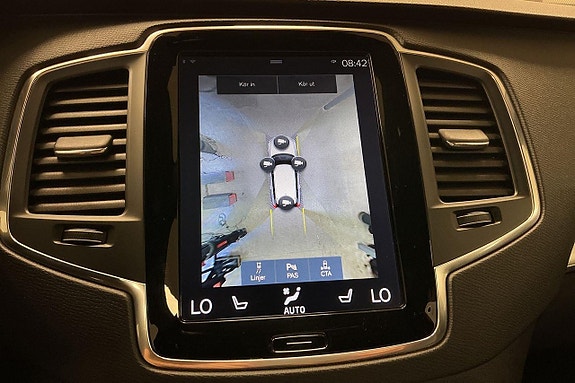 Volvo XC90 18 of 29
