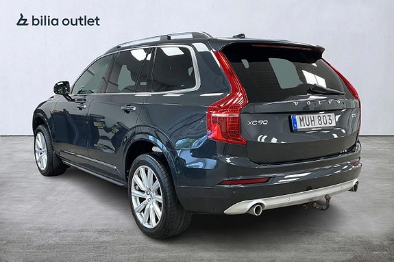 Volvo XC90 3 of 29