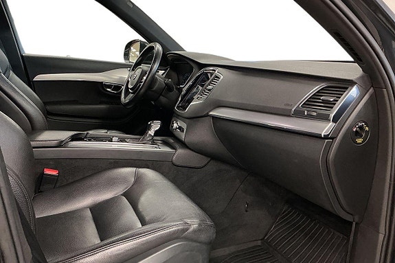 Volvo XC90 9 of 29