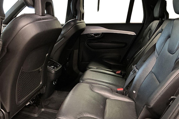 Volvo XC90 12 of 29
