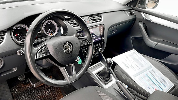 Skoda Octavia 7 of 14