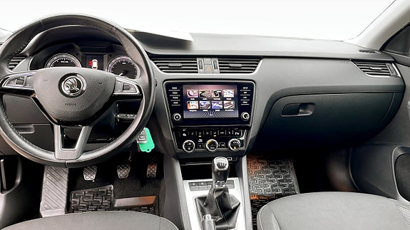 Skoda Octavia 10 of 14