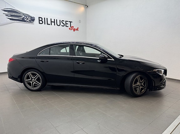 Mercedes-Benz CLA180 2 of 16