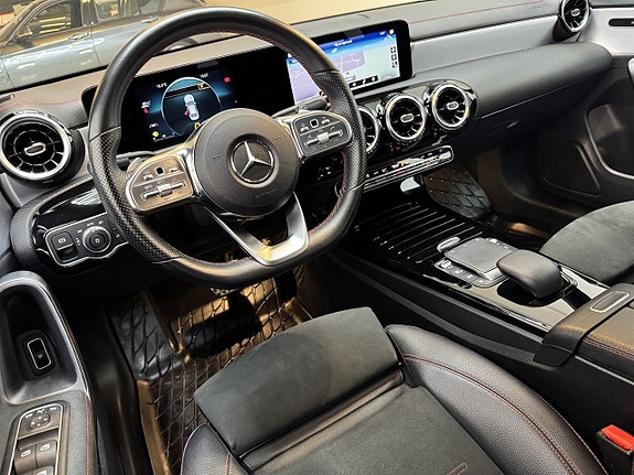 Mercedes-Benz CLA180 8 of 16
