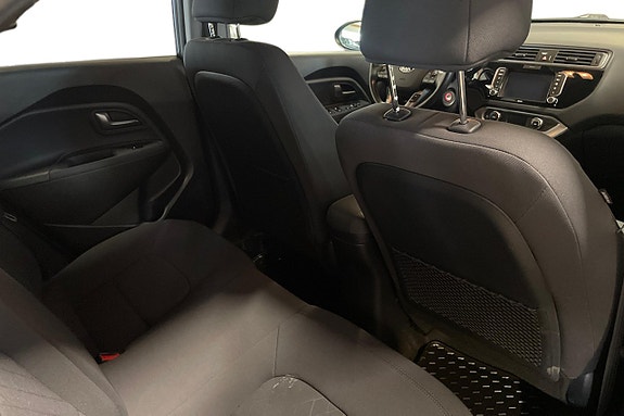 Kia Rio 20 of 24