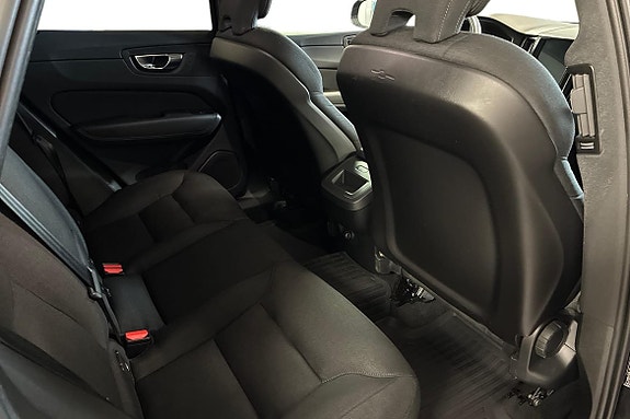 Volvo XC60 9 of 21