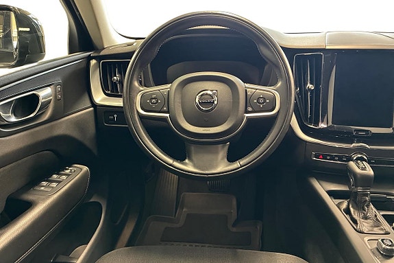 Volvo XC60 11 of 21
