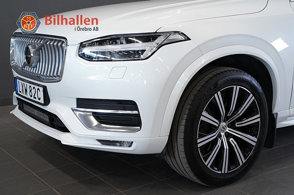 Volvo XC90 2 of 30