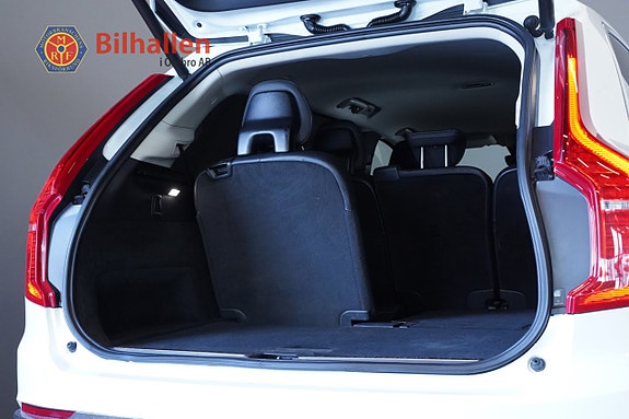 Volvo XC90 9 of 30