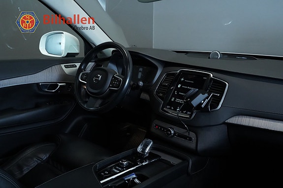 Volvo XC90 17 of 30