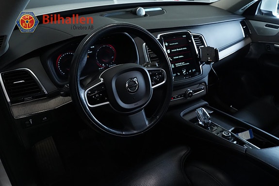 Volvo XC90 18 of 30