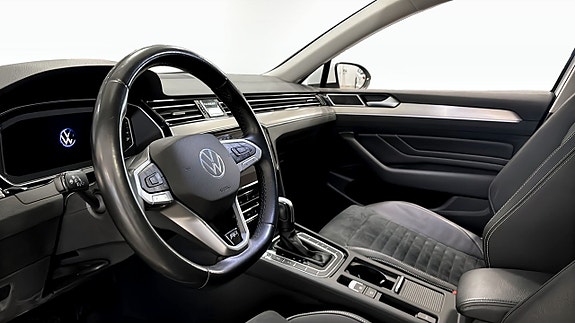 Volkswagen Passat 7 of 12