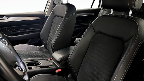 Volkswagen Passat 8 of 12