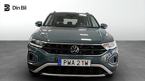 Volkswagen T-Roc 4 of 12