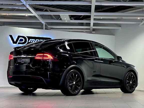 Tesla Model X 5 of 25