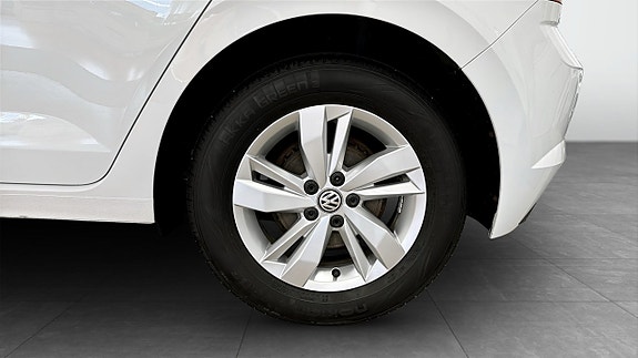 Volkswagen Polo 6 of 12