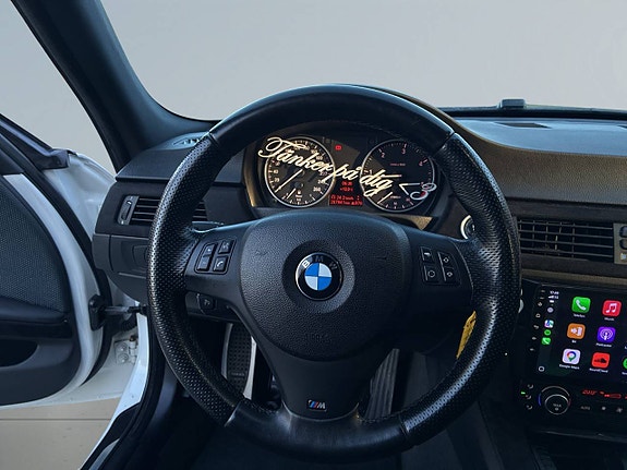 BMW 320d 4 of 12
