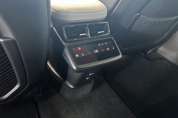 Polestar 4 23 of 30