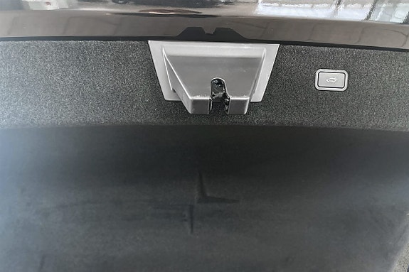 Polestar 4 21 of 30