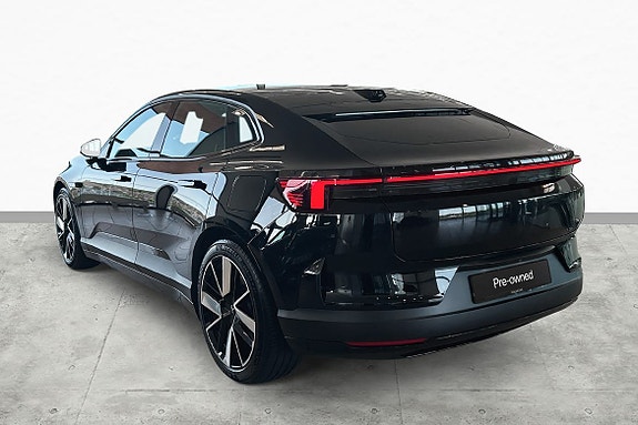 Polestar 4 8 of 30