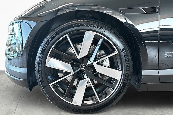 Polestar 4 6 of 30