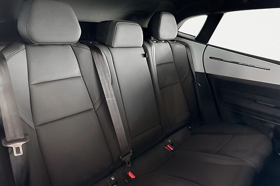 Polestar 4 15 of 30