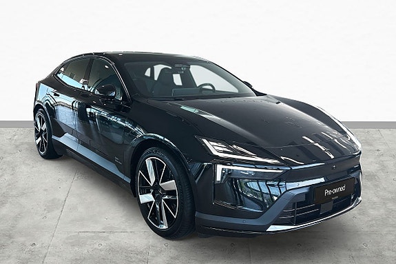 Polestar 4 10 of 30