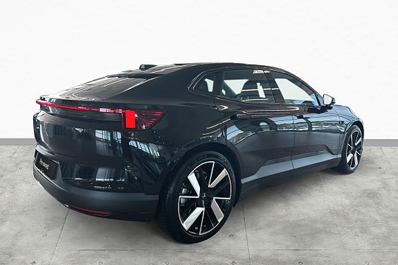 Polestar 4 4 of 30