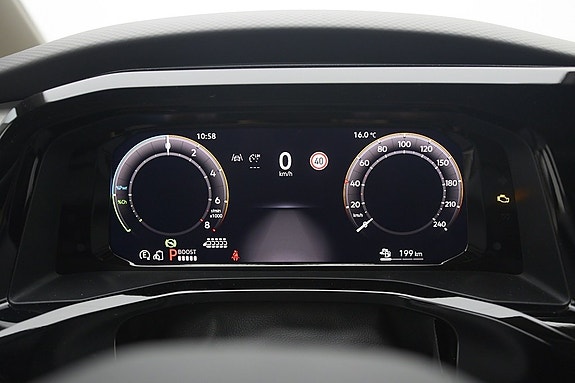 Volkswagen Multivan 7 of 20