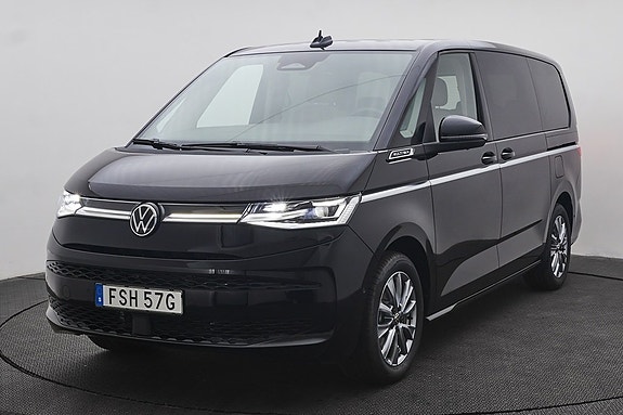 Volkswagen Multivan 2 of 20