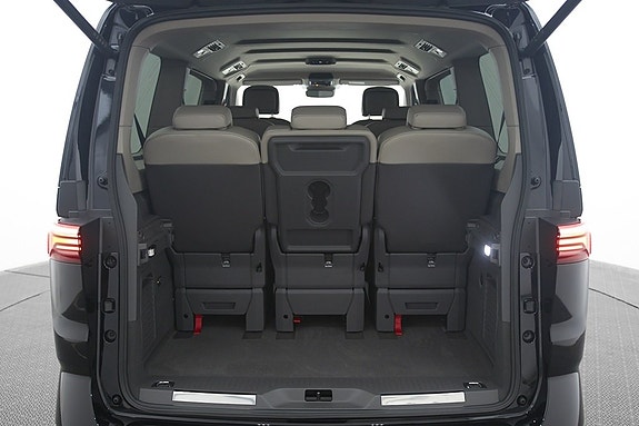 Volkswagen Multivan 18 of 20
