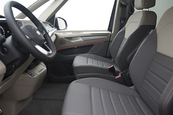 Volkswagen Multivan 13 of 20