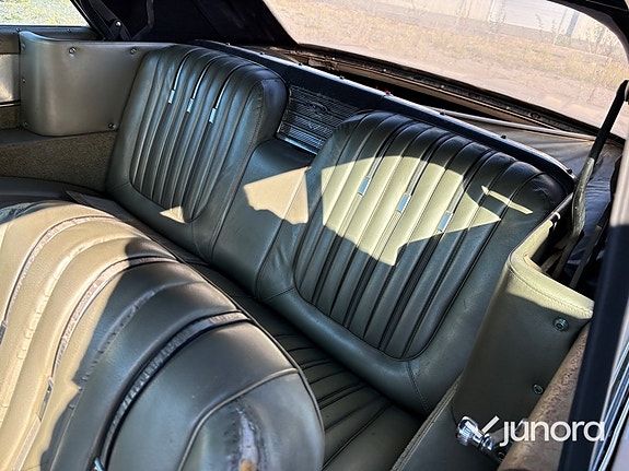 Ford Galaxie 24 of 30