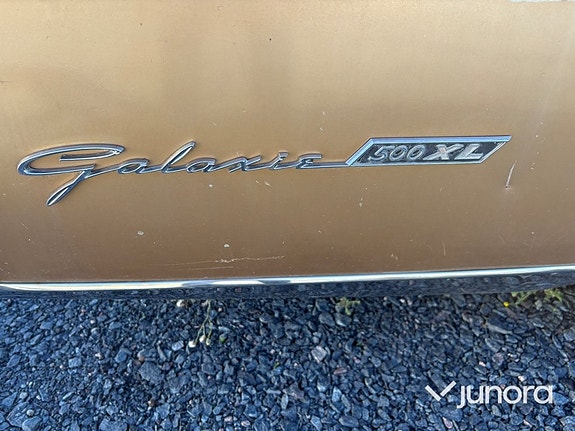 Ford Galaxie 28 of 30