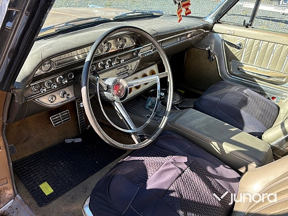 Ford Galaxie 17 of 30